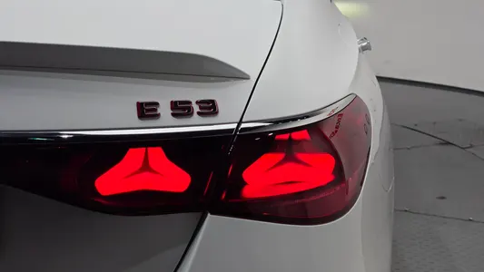 Mercedes-Benz E-Class W214 AMG E53e 4MATIC+ 2026 22