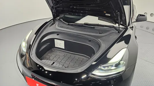 Tesla 3 AWD 2022 6