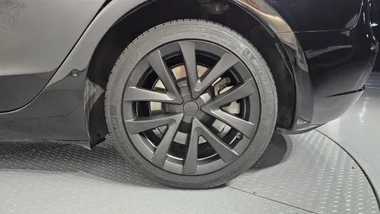 Tesla 3 AWD 2022 22