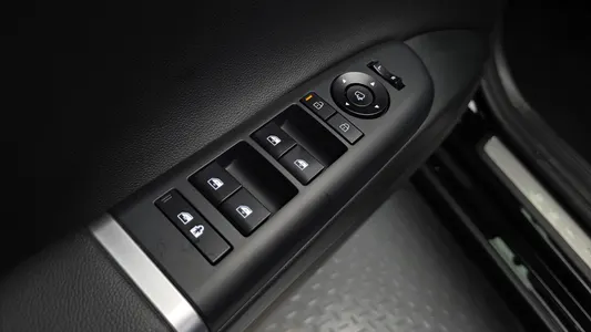 Hyundai (GN7) 2.5 2WD 2024 29