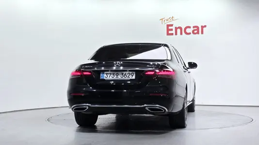 Mercedes-Benz E-Class W213 E300e 4MATIC 2021 4