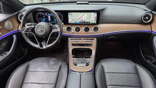 Mercedes-Benz E-Class W213 E300e 4MATIC 2021 7
