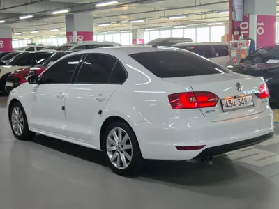 Volkswagen 제타 2.0 TDI 2011 6