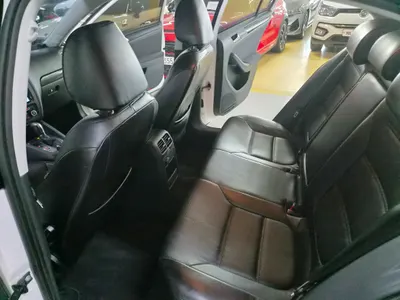 Volkswagen 제타 2.0 TDI 2011 13