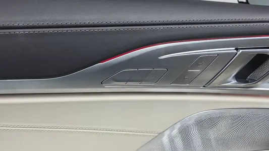 BMW 8 Series (G15) M850i xDrive 2022 36