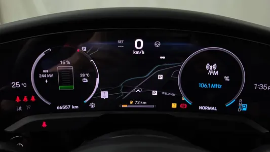 Porsche 타이칸 2024 8