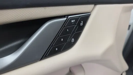 Porsche 타이칸 2024 31