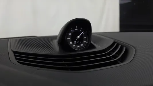 Porsche 타이칸 2024 34
