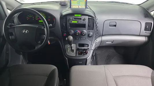 Hyundai Grand Starex 12 2009 7