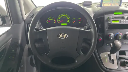 Hyundai Grand Starex 12 2009 13