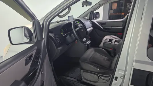 Hyundai Grand Starex 12 2009 10