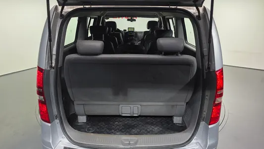 Hyundai Grand Starex 12 2009 20