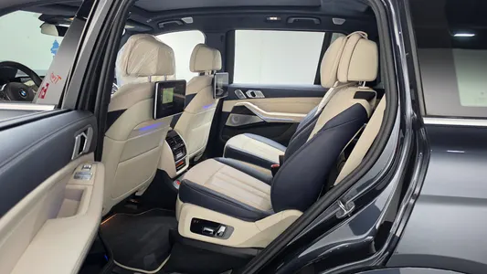BMW X7 (G07) M50i 6 2022 11