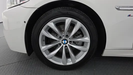 BMW 5 Series (F10) 520d M 2015 5