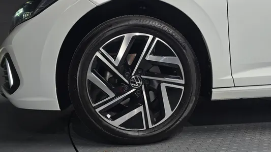Volkswagen 7 1.5 TSI 2024 5