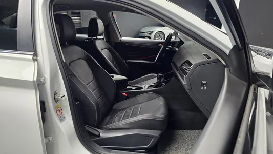 Volkswagen 7 1.5 TSI 2024 10