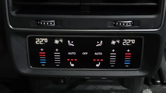 Audi Q8 (4M) 50 TDI 2020 33