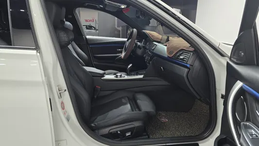 BMW 3 Series (F30) 320d M 2015 26