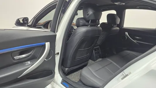 BMW 3 Series (F30) 320d M 2015 29