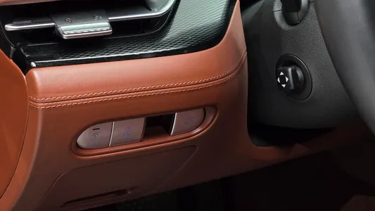 Genesis G90 (RS 4) 3.5 e-S/C AWD 2023 14