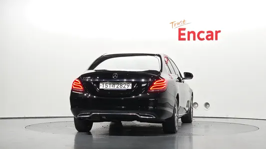 Mercedes-Benz C-Class W205 C200 2017 4