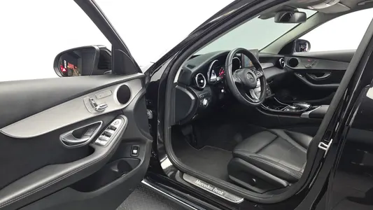 Mercedes-Benz C-Class W205 C200 2017 10