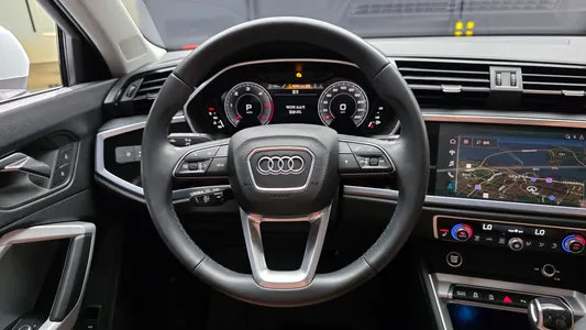 Audi Q3 (F3) 35 TDI 2022 12