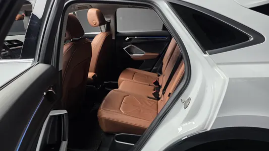 Audi Q3 (F3) 35 TDI 2022 26