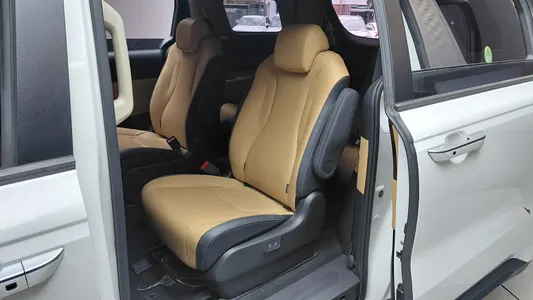 Kia Carnival 9 2022 26