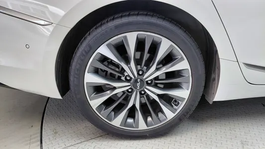 Kia K8 2.5 2WD 2022 5