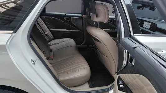 Kia K8 2.5 2WD 2022 11
