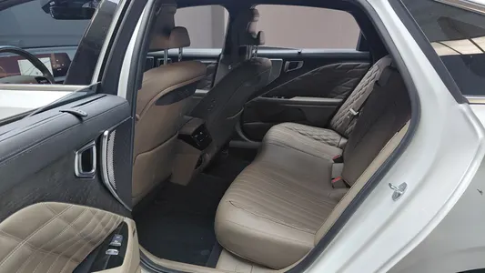 Kia K8 2.5 2WD 2022 12