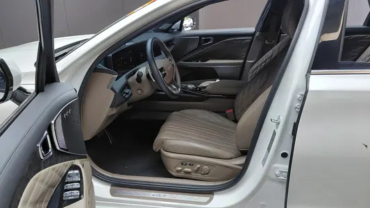 Kia K8 2.5 2WD 2022 10