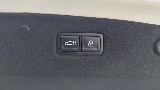 Kia K8 2.5 2WD 2022 16