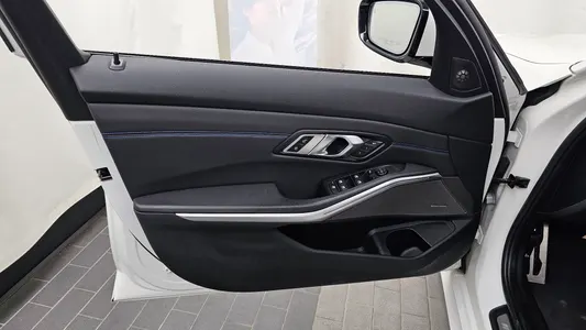 BMW 3 Series (G20) 320i M 2020 24