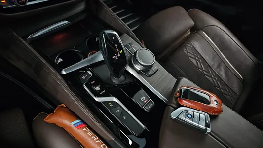 BMW 6 Series GT (G32) 620d M 2020 8