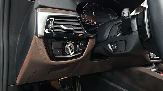 BMW 6 Series GT (G32) 620d M 2020 36