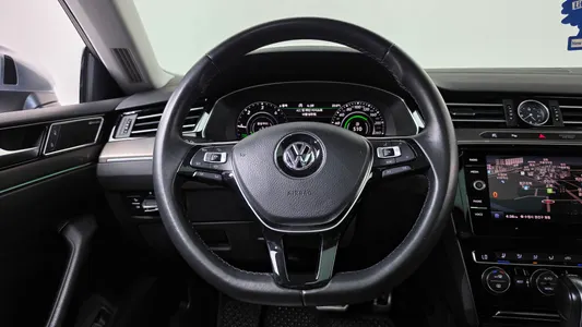 Volkswagen 아테온 2.0 TDI 2019 12