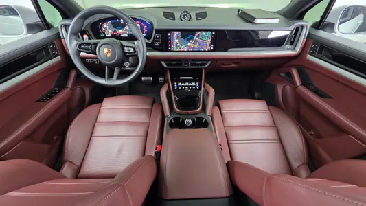 Porsche (PO536) 3.0 S E- 2025 7