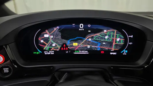 Porsche (PO536) 3.0 S E- 2025 8