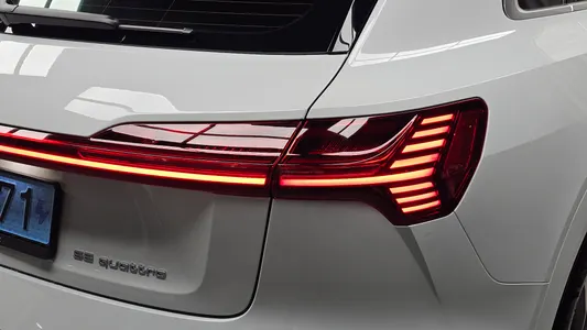 Audi e- 55 2022 23