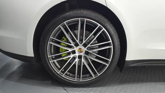 Porsche (971) 2.9 AWD E- 2018 5