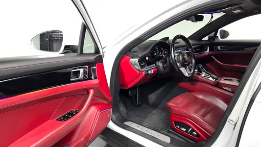 Porsche (971) 2.9 AWD E- 2018 10