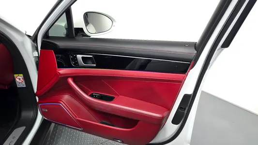 Porsche (971) 2.9 AWD E- 2018 24