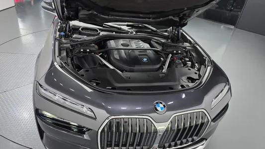 BMW 7 Series (G70) 740i sDrive 2023 5