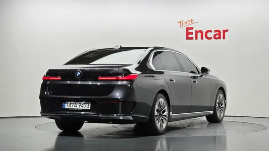BMW 7 Series (G70) 740i sDrive 2023