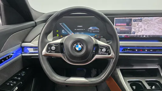 BMW 7 Series (G70) 740i sDrive 2023 12
