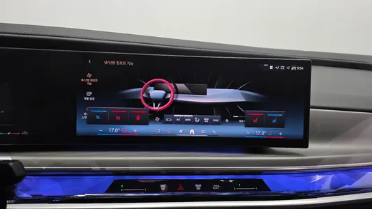 BMW 7 Series (G70) 740i sDrive 2023 16