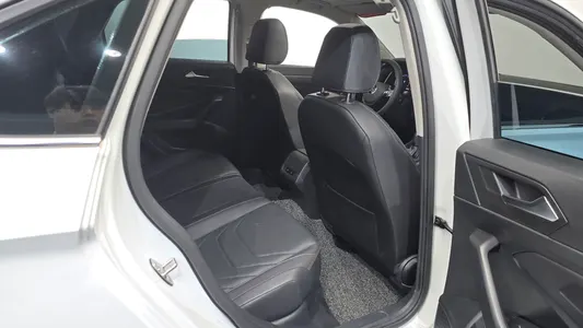 Volkswagen 7 1.4 TSI 2021 10