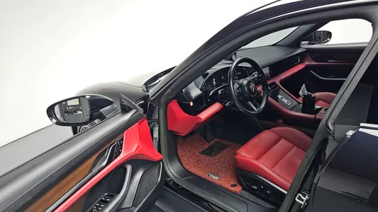 Porsche 타이칸 2023 9